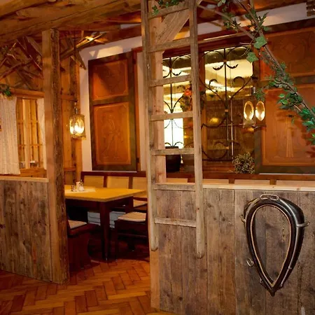 Guest house Hotel Braeustueberl 2*