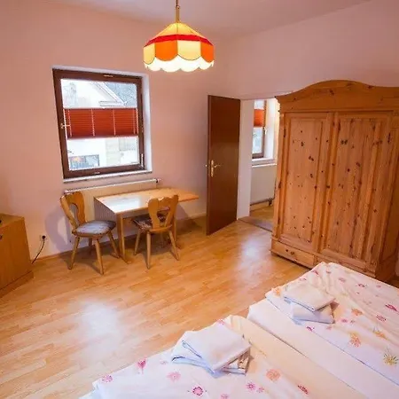 Hotel Braeustueberl Guest house 2*